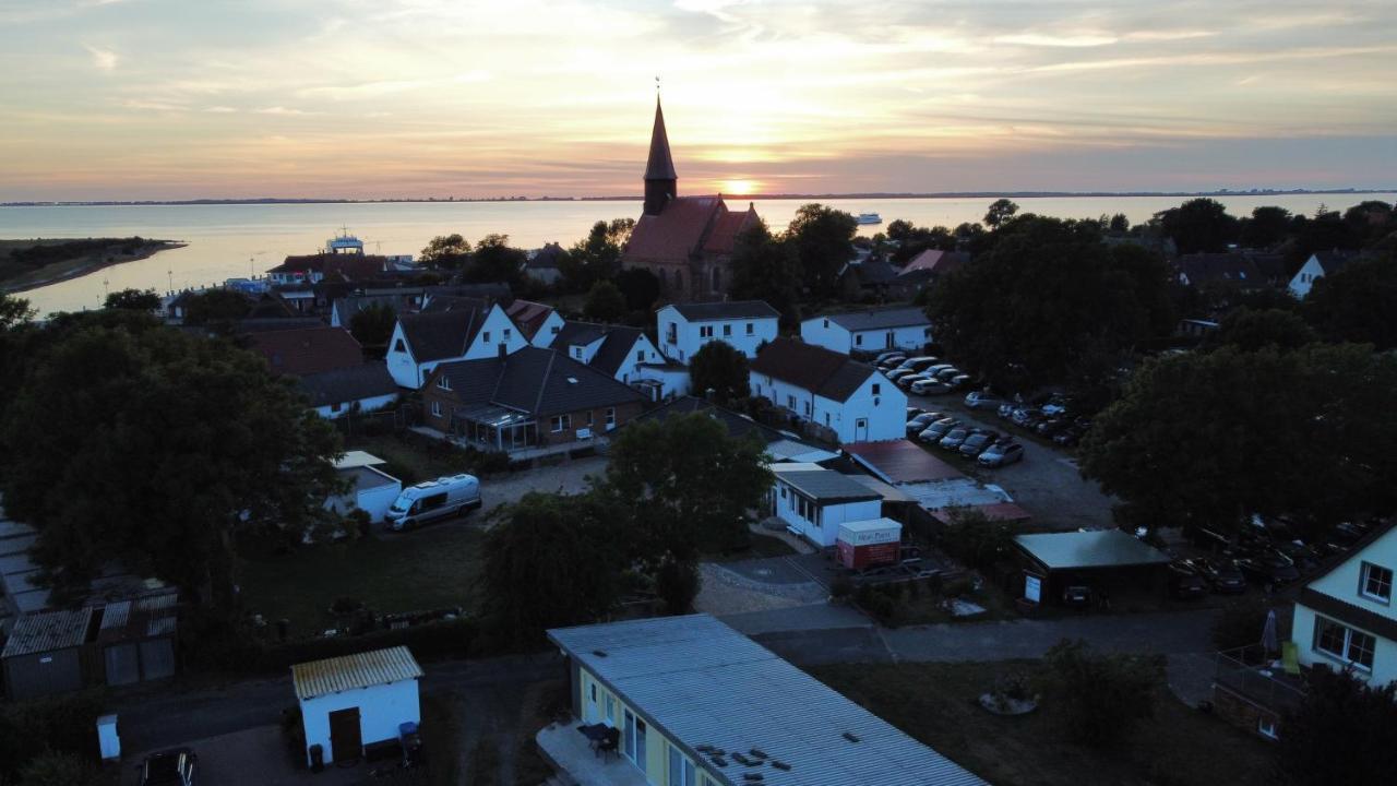Ruegenferienhaus - Schaprode Hafen Extérieur photo