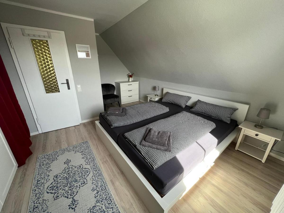Ruegenferienhaus - Schaprode Hafen Extérieur photo