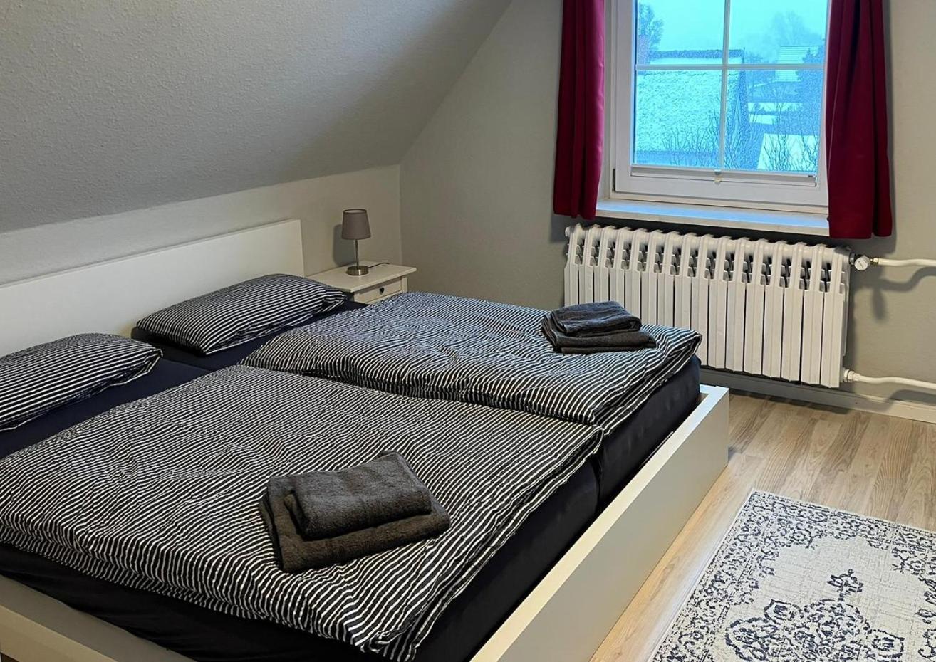 Ruegenferienhaus - Schaprode Hafen Extérieur photo